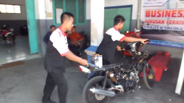 Siswa SMK di Jember Ciptakan Motor Berbahan Bakar Air, Lebih Hemat?