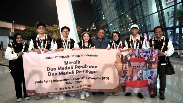 Pakar Masa Depan, Tim Olimpiade Ekonomi Indonesia Raih Medali di Olimpiade Internasional