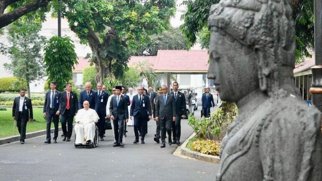 Bertemu Presiden Joko Widodo, Paus Fransiskus Kunjungi Istana Kepresidenan Jakarta