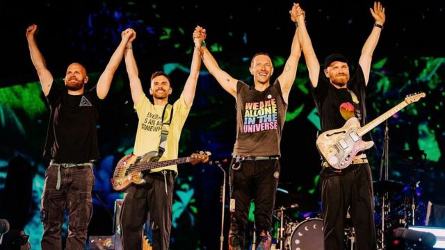 Keren! Coldplay Daur Ulang Sampah di Sungai Cisadane untuk Buat Vinil Album Baru