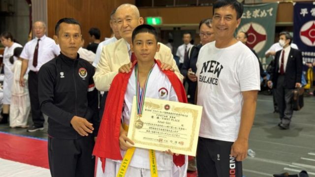 Bawa Pulang Medali Emas, Bocah asal Malang Ini Jadi Juara Dunia Karate di Jepang